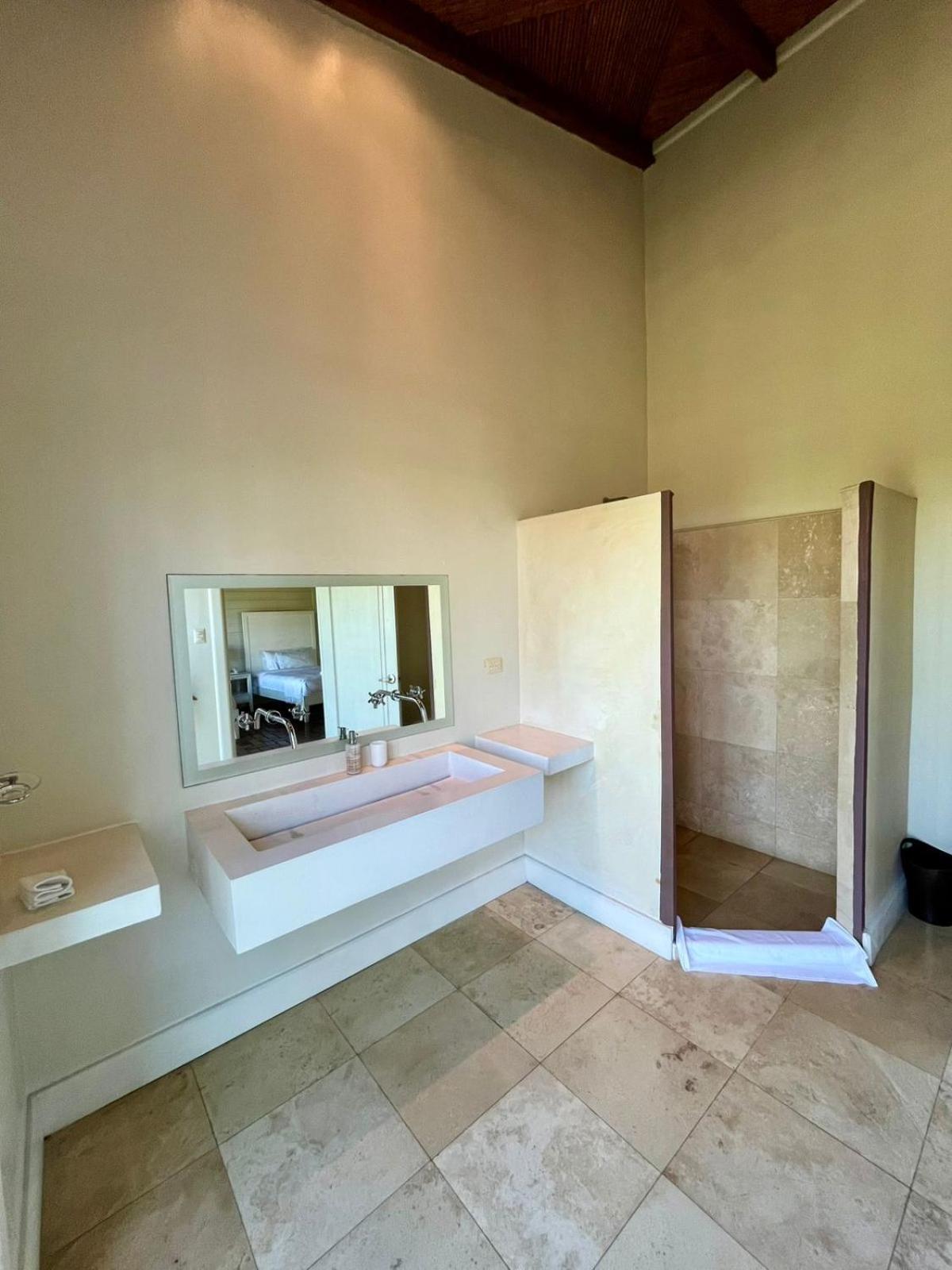 Asclepios Wellness & Healing Retreat Hotel Carrillos Ngoại thất bức ảnh