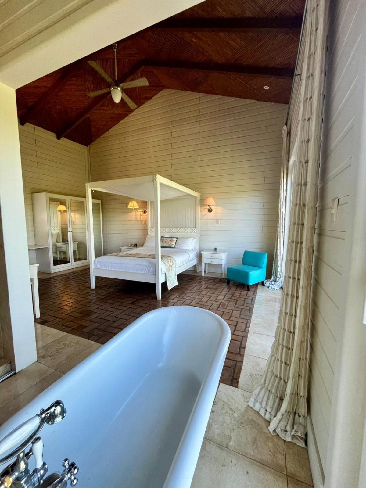 Asclepios Wellness & Healing Retreat Hotel Carrillos Ngoại thất bức ảnh
