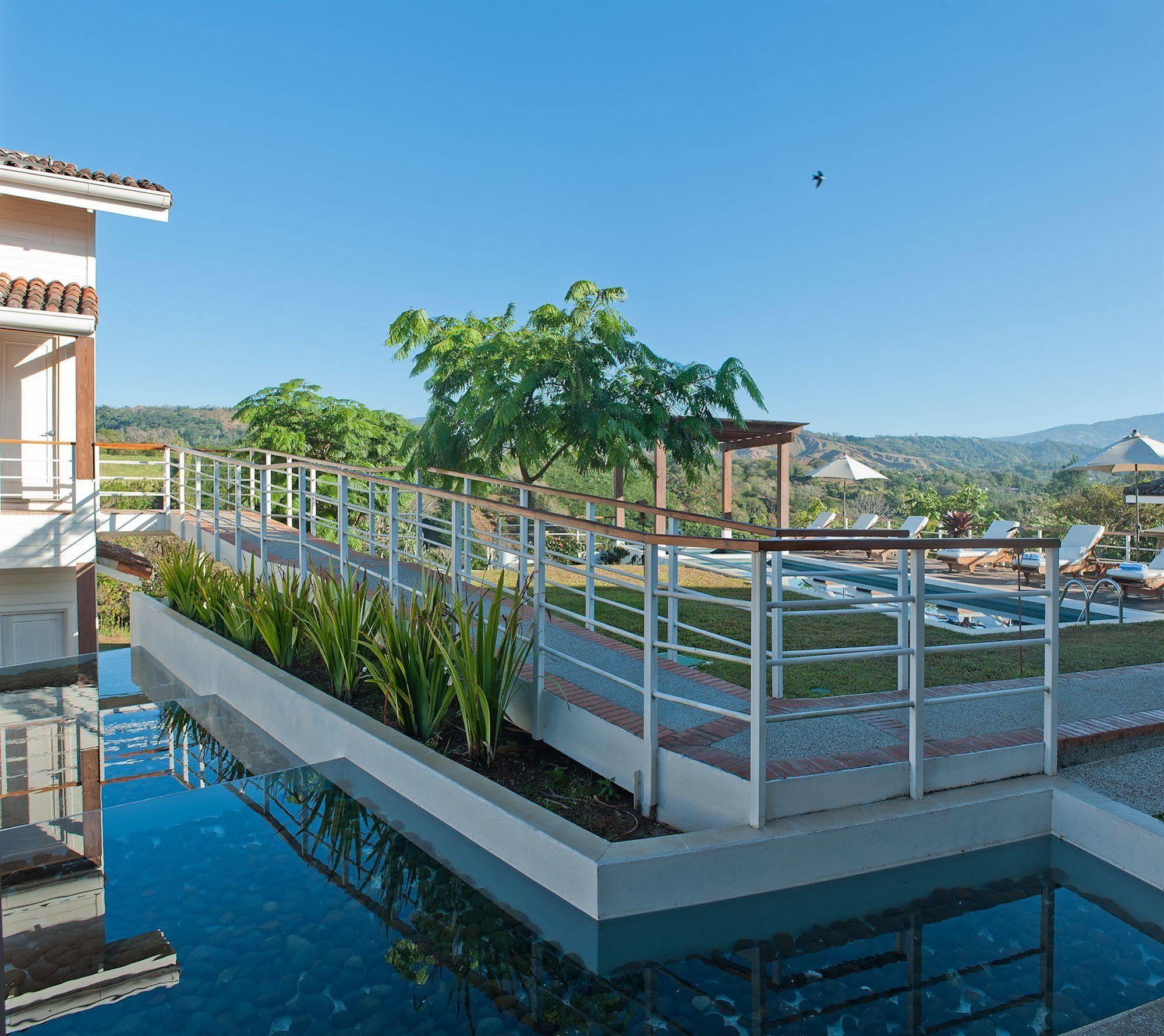 Asclepios Wellness & Healing Retreat Hotel Carrillos Ngoại thất bức ảnh